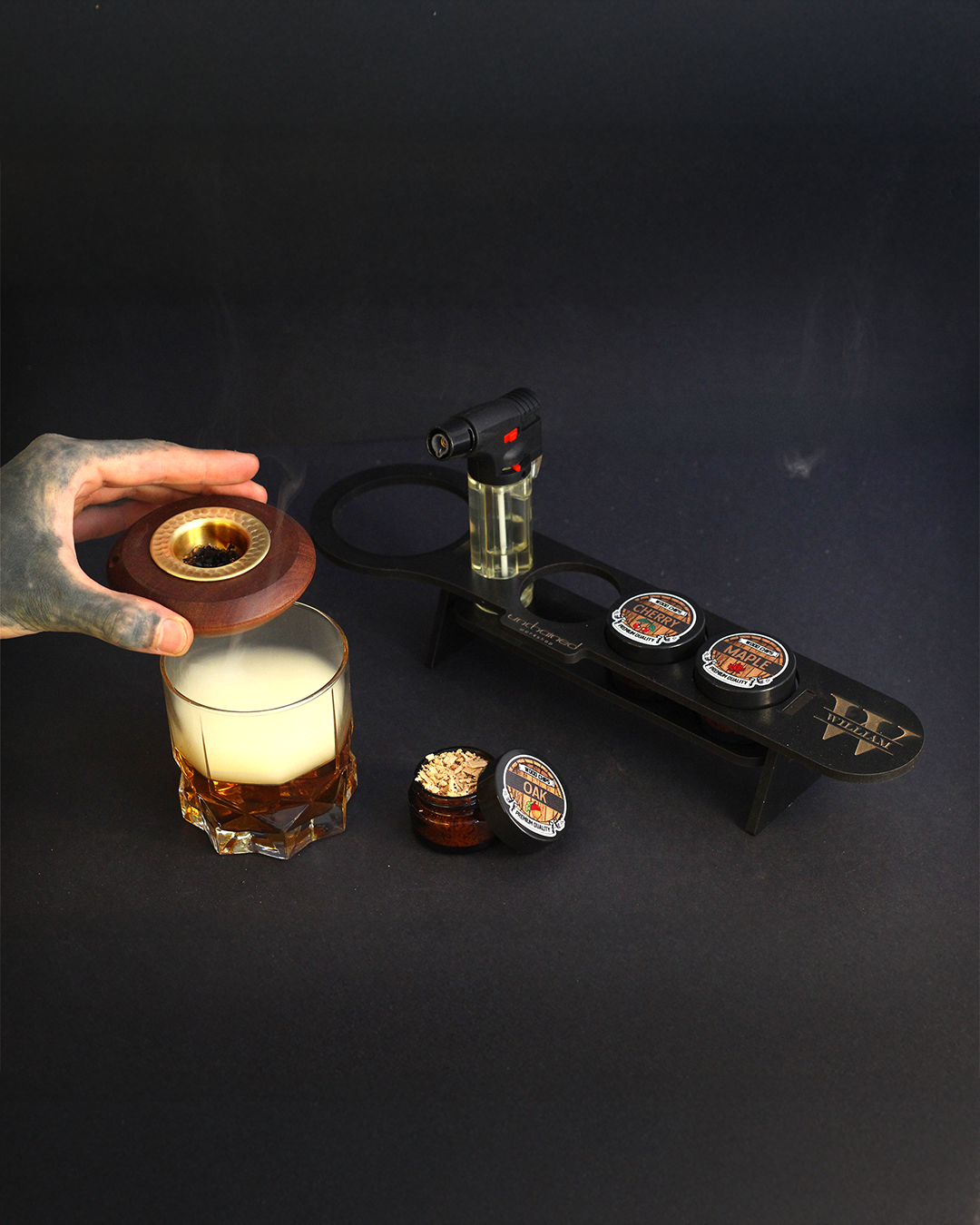 Unchained Workshop Viski Tütsüleme Seti ve Sergileme Standı